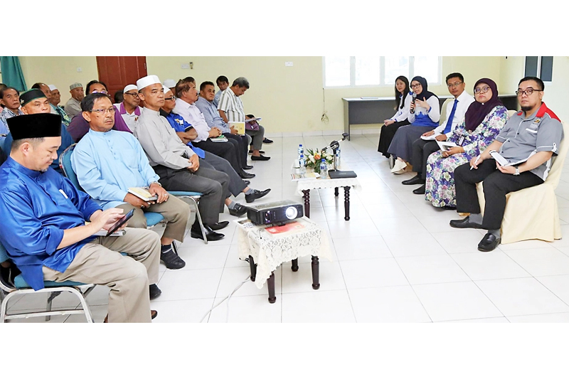 Acting Deputy Director of Information Sastra Sarina binti Haji Julaini at the briefing. PHOTO: INFO DEPT