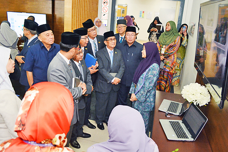 Legislative Council members visit the EGNC facilities. PHOTO: JAMES KON