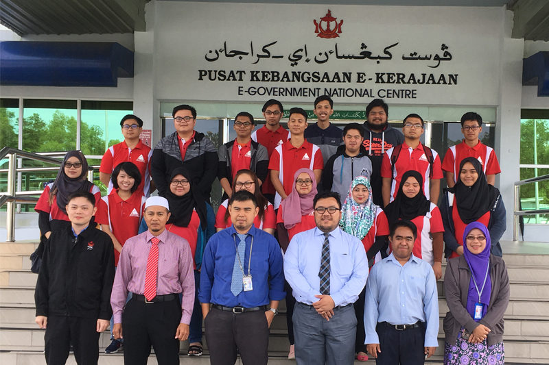 Pelajar Micronet membuat lawatan sambil belajar ke EGNC